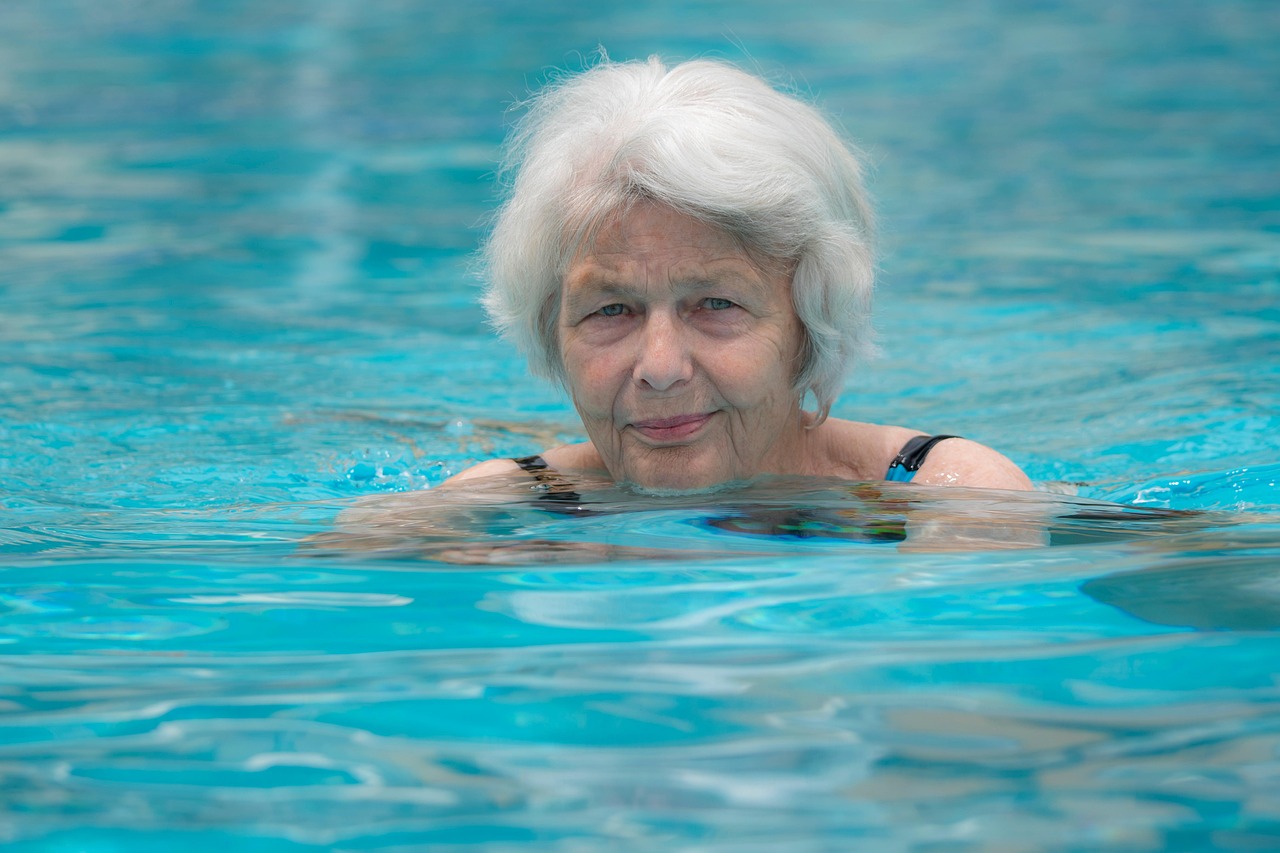 Choosing a pool for a Cape Coral backyard